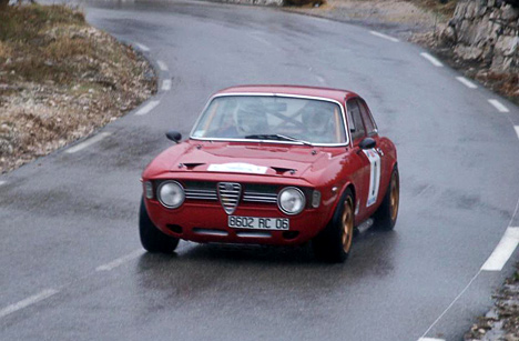 Alfa Romeo GTA óìóäðèëàñü ñåìü (!) ðàç ïîäðÿä îäåðæàòü ïîáåäó â 24-÷àñîâûõ ìàðàôîíàõ.