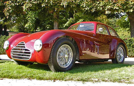Âåðñèÿ Competizione - ñïîðòèâíàÿ ìîäåëü, ïîñòðîåííàÿ íà áàçå Alfa Romeo 6C 2500.