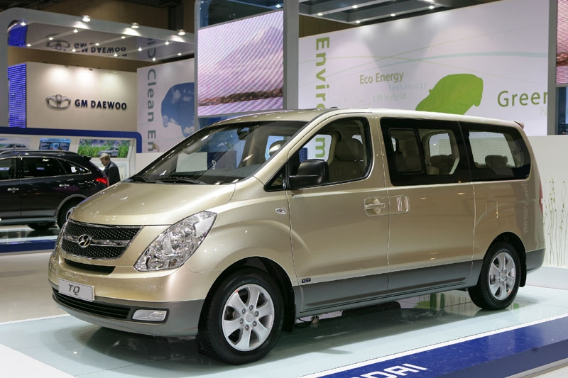 HYUNDAI Starex