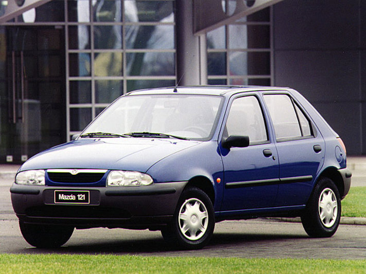 MAZDA 121