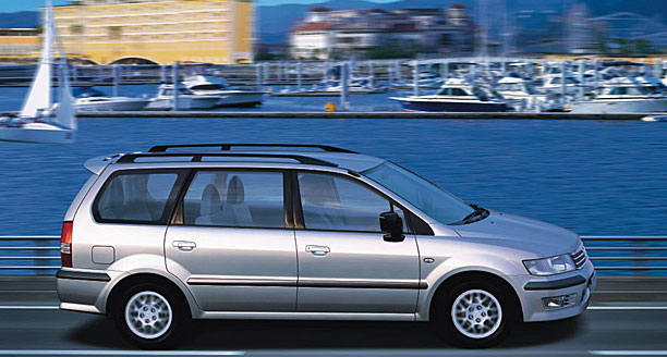 MITSUBISHI Space Wagon