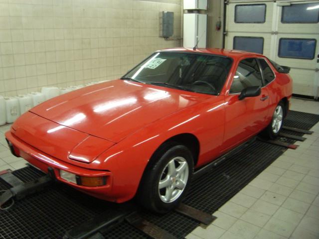 PORSCHE 924
